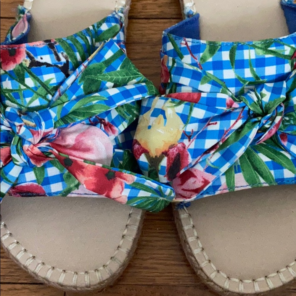 Sandals - Picture 2 of 5
